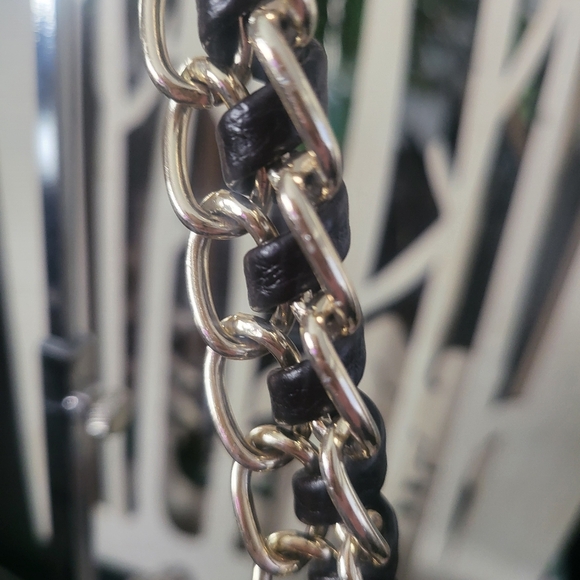 Rebecca Minkoff Black Shoulder Bag with Gold Chain - Picture 3 of 11